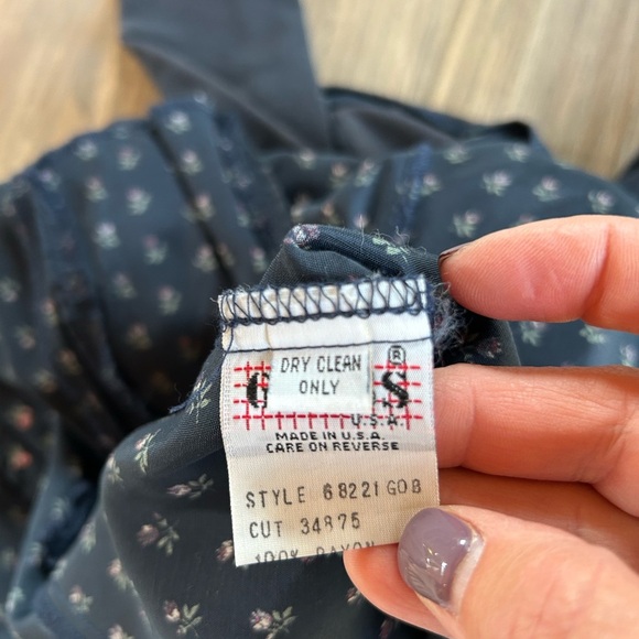 Womens Guess Navy Prairie Maxi Floral Dress Sz 5 Charming Romantic Cottagecore - Picture 5 of 12